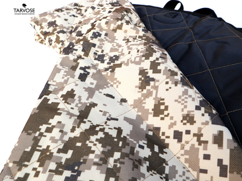 Army Pixel Sand Tarvose kvalitní ochranná deka do auta pro psy - maskáč pískový